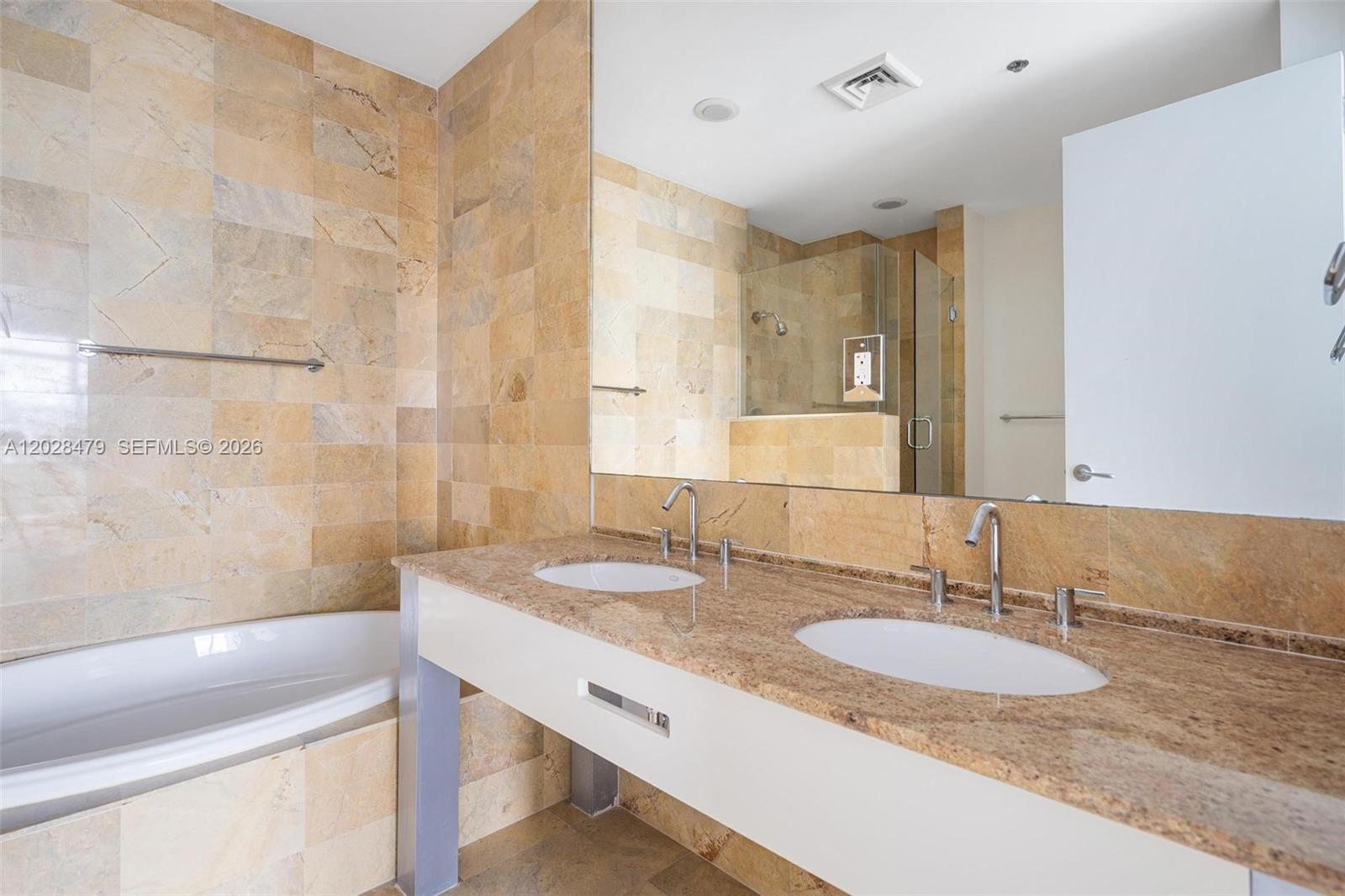 1395 Brickell Ave 3410 Property Photo 7