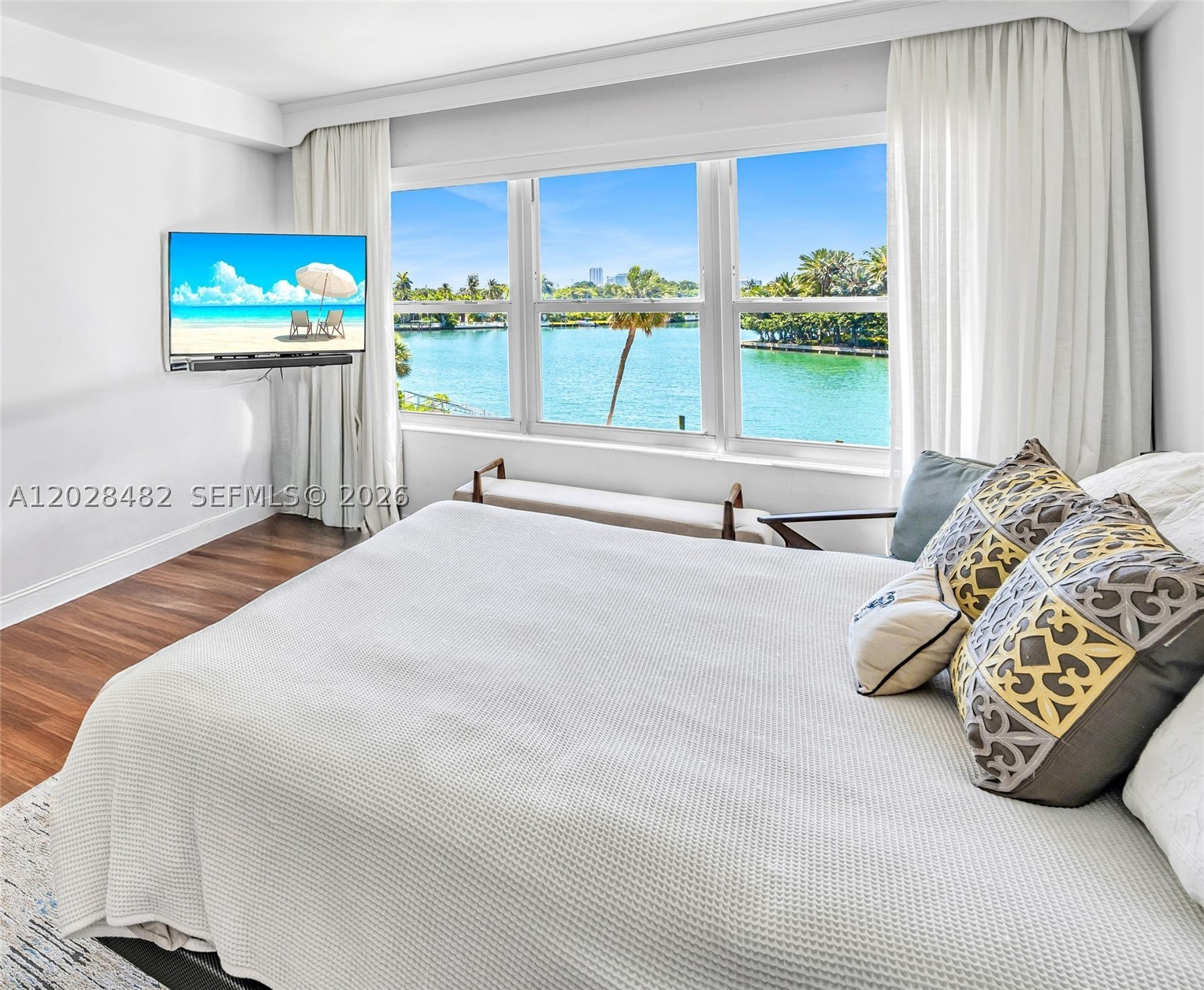 9102 W Bay Harbor Dr 3-c Property Photo 13