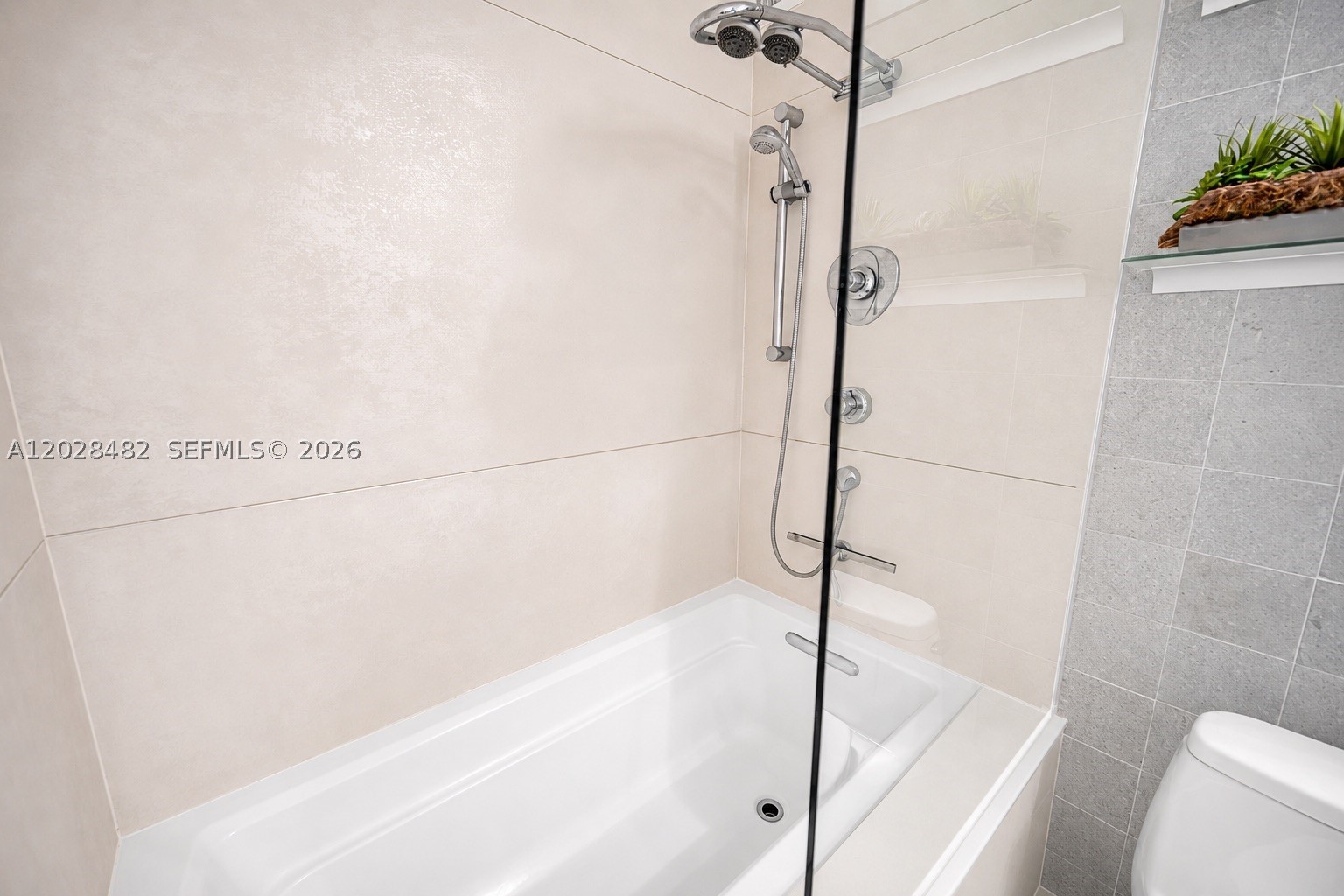9102 W Bay Harbor Dr 3-c Property Photo 20