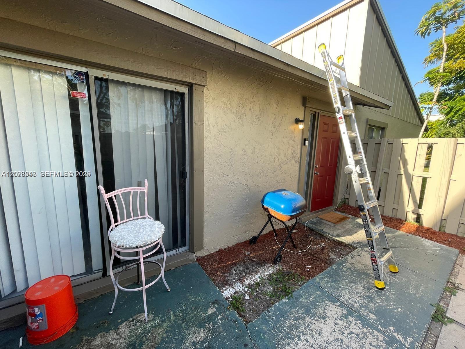 5813 NW 21st St 20-C Property Photo 1