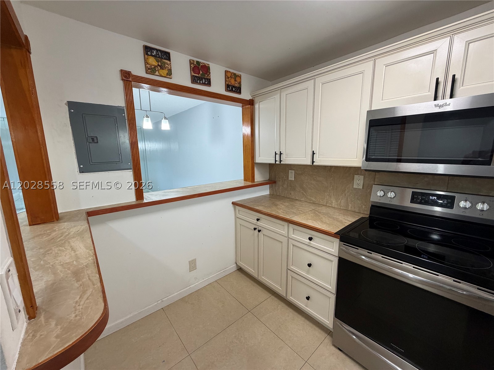 9281 Sunrise Lakes Blvd 209 Property Photo 6