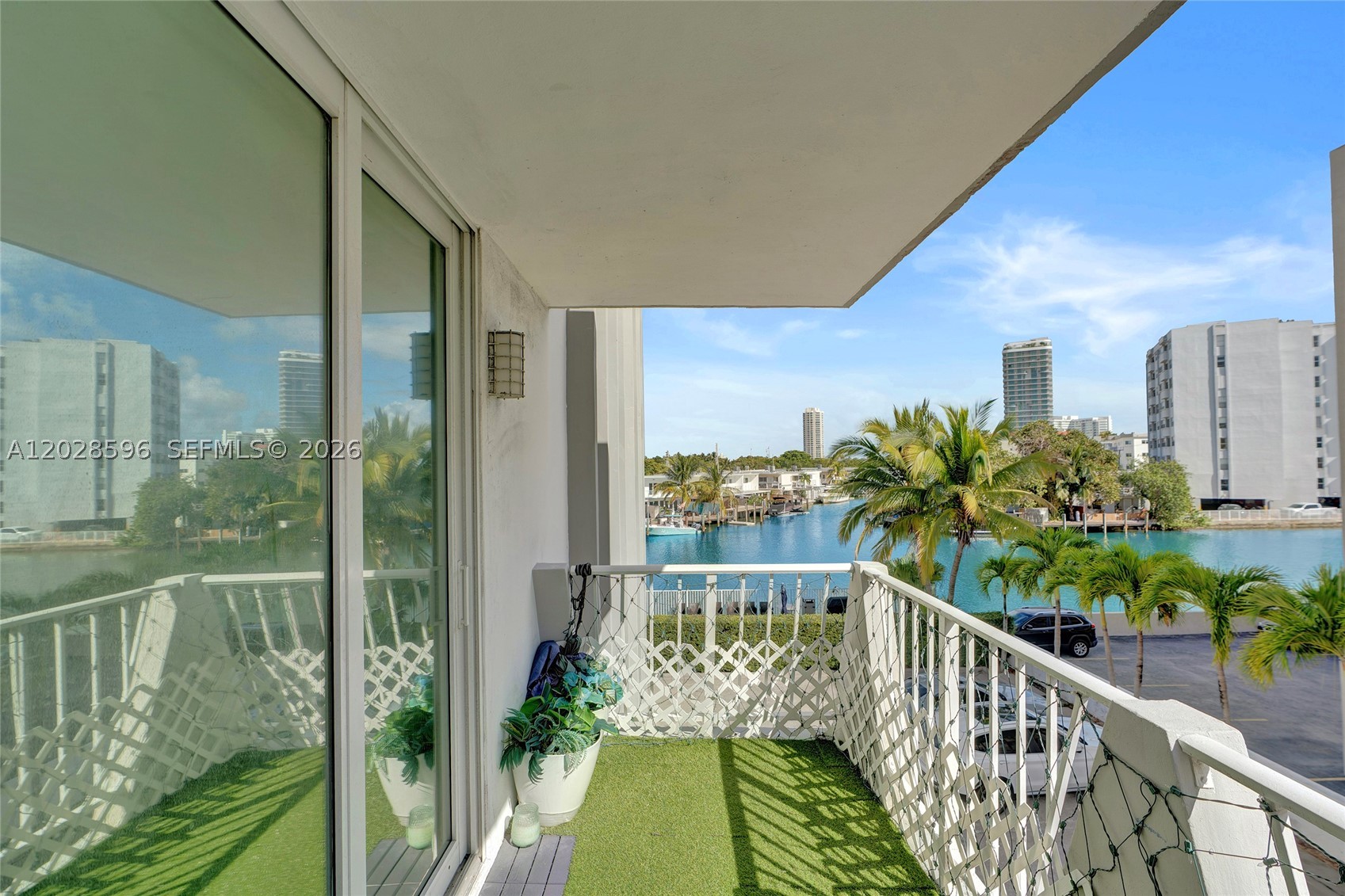 7133 Bay Dr 305 Property Photo 1