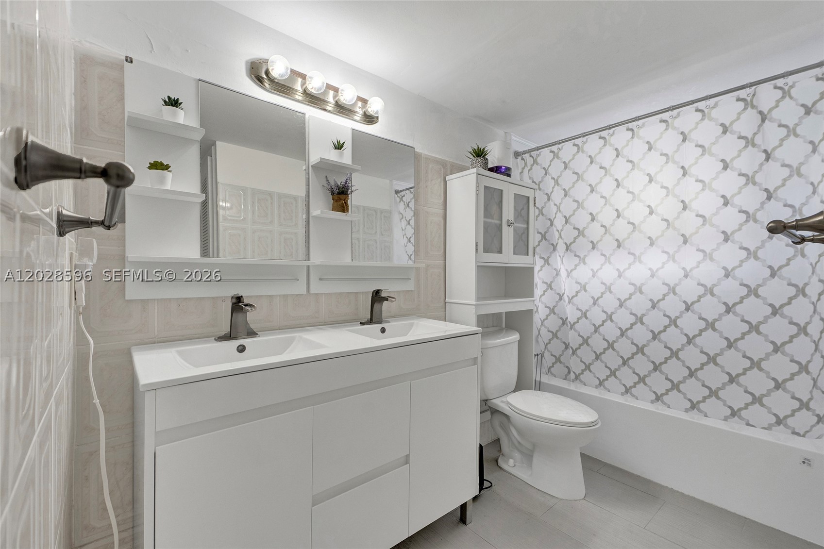 7133 Bay Dr 305 Property Photo 8