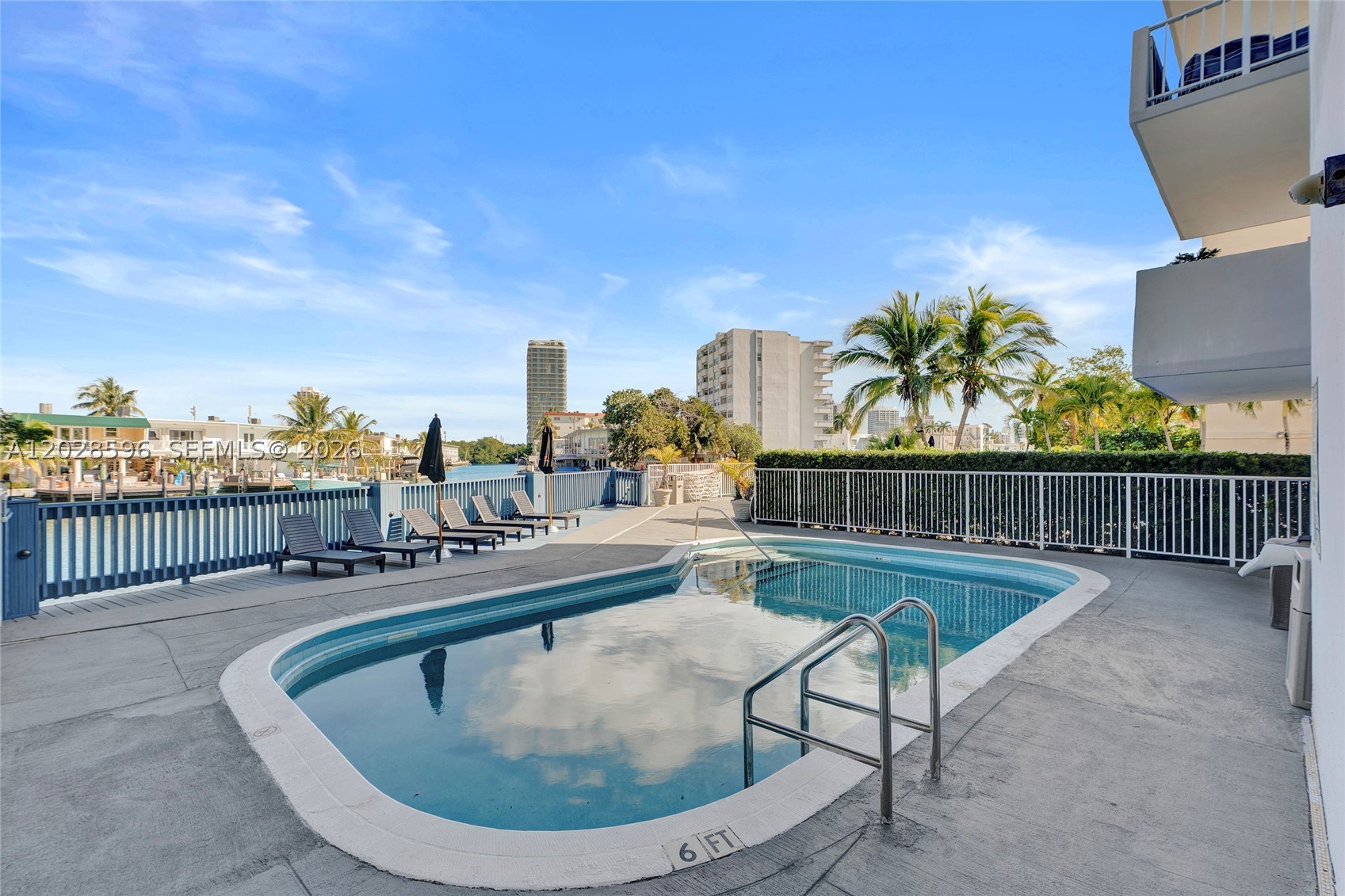 7133 Bay Dr 305 Property Photo 12