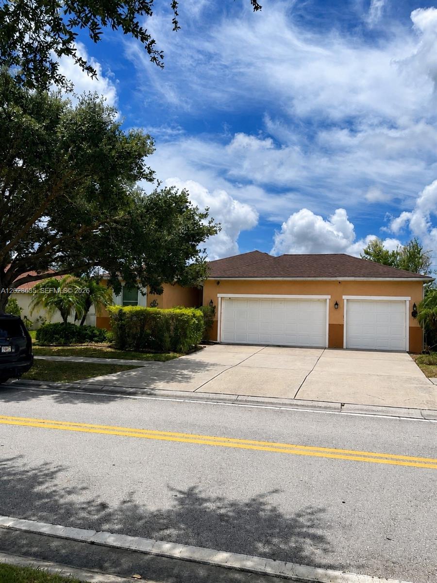 342 Star Shell Dr Property Photo 1