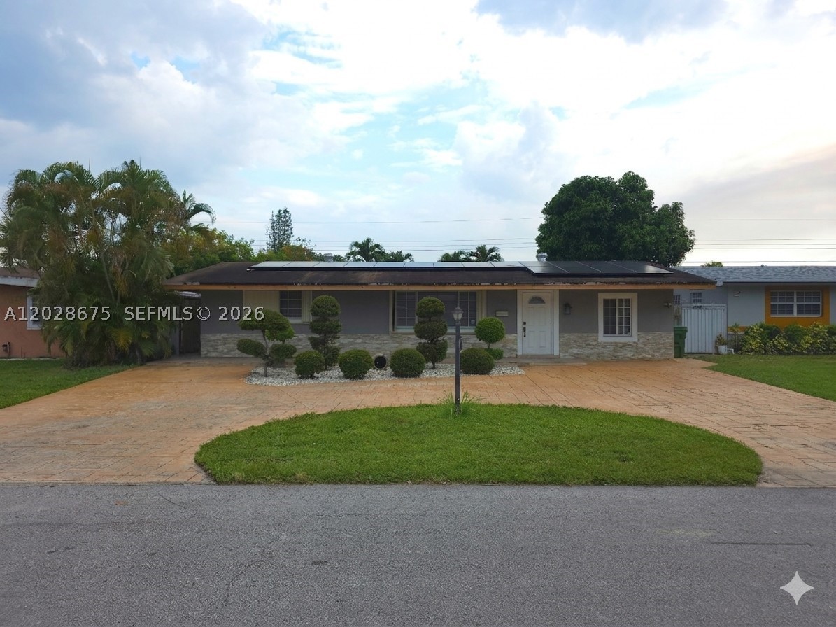 8420 Nw 10th St Property Photo 1
