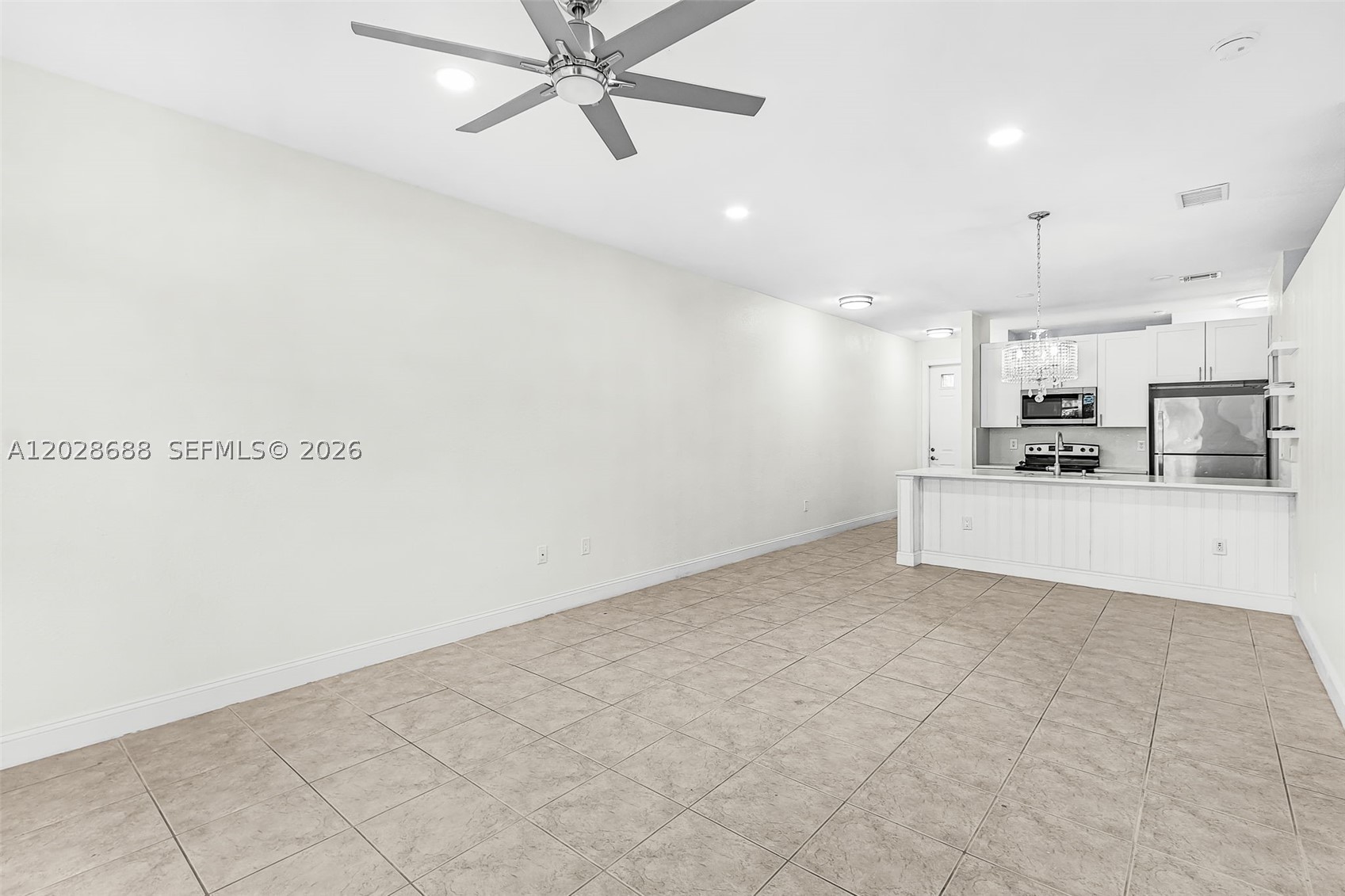 7542 Bristol Cir Property Photo 8