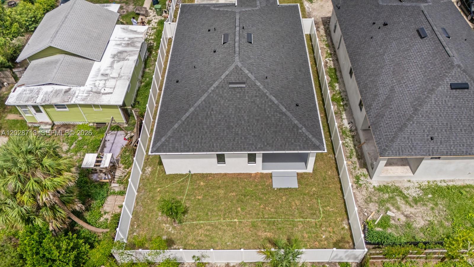 8210 N Elmer St, Property Photo 5