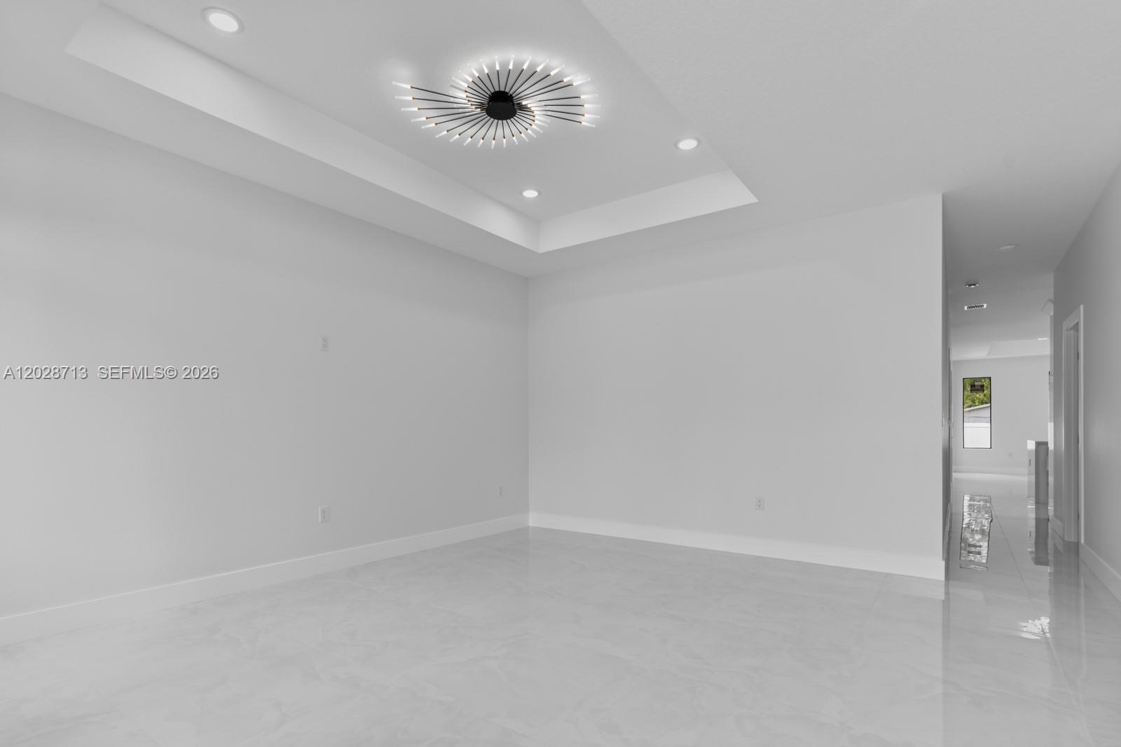8210 N Elmer St, Property Photo 19