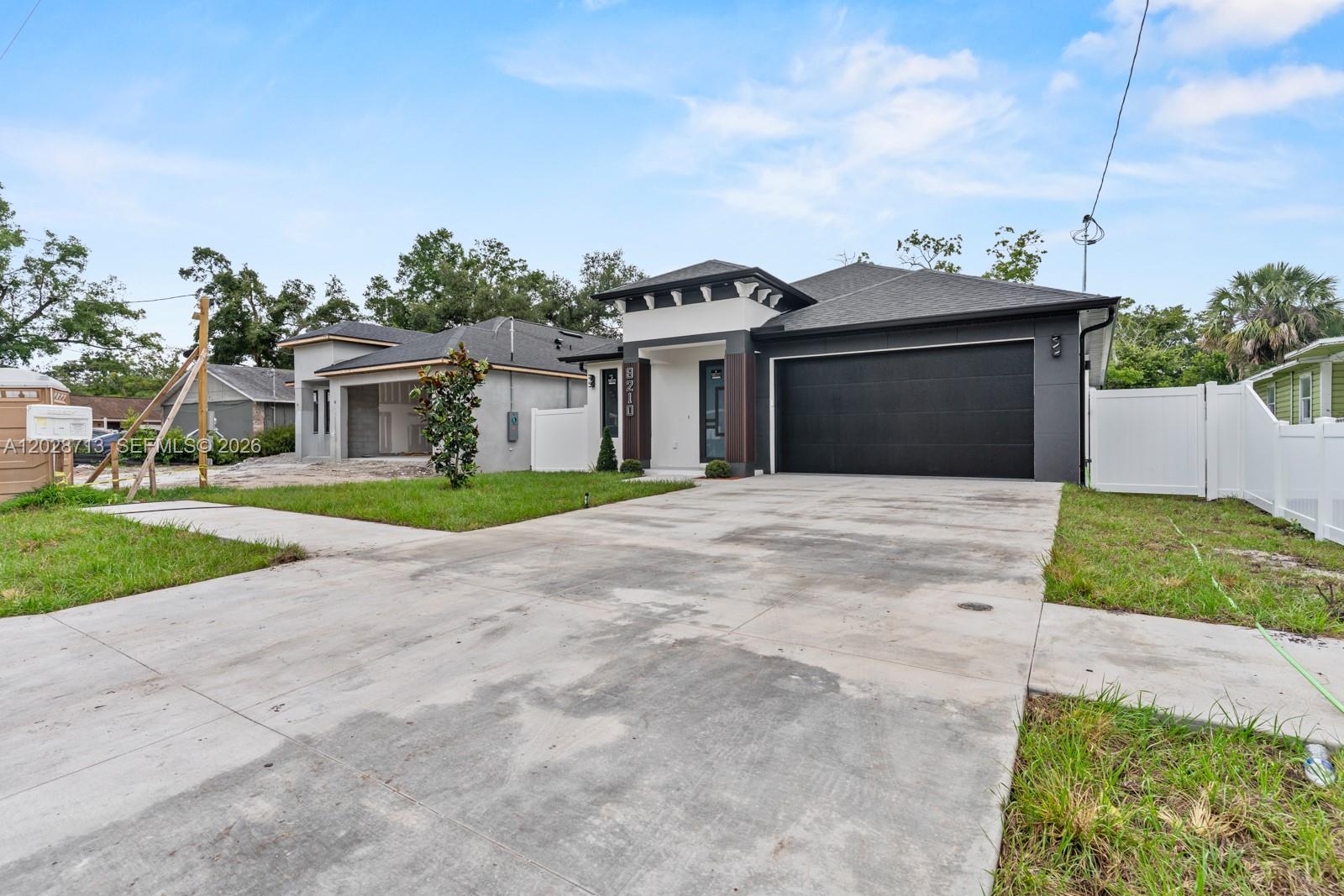 8210 N Elmer St, Property Photo 37