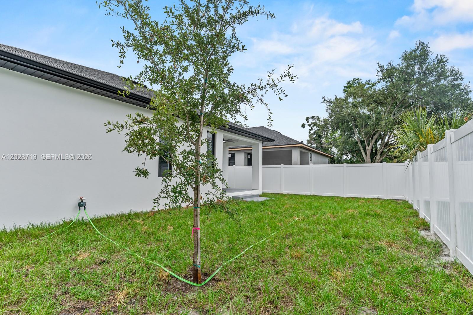8210 N Elmer St, Property Photo 39