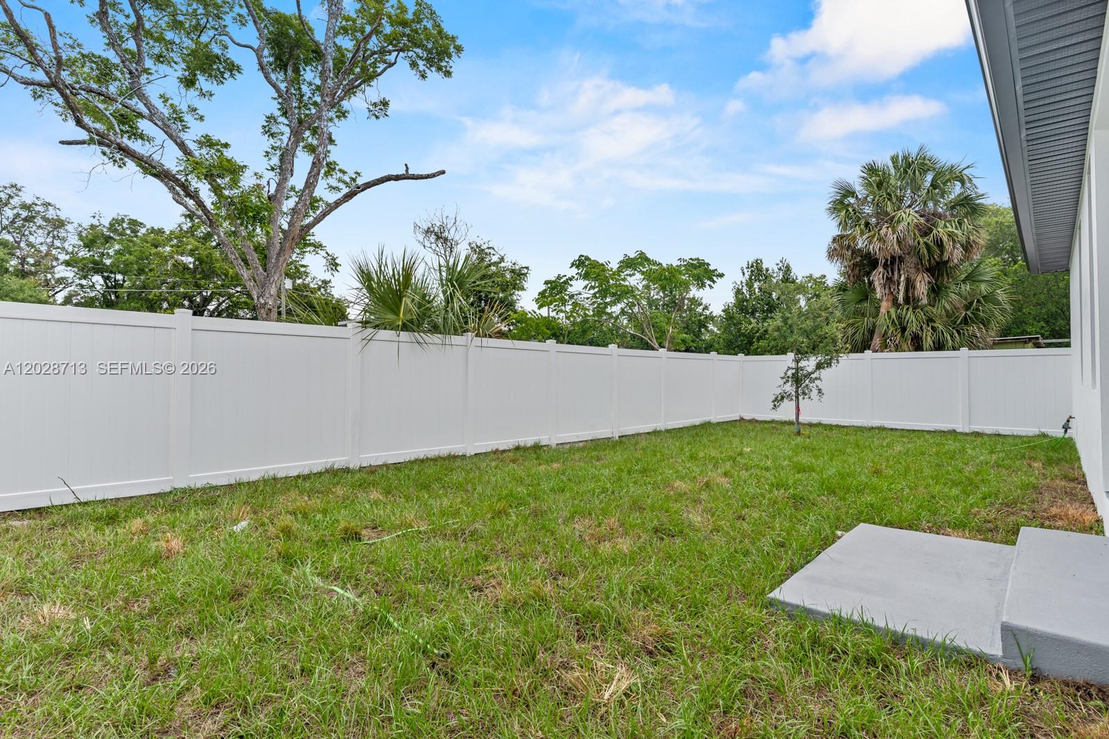 8210 N Elmer St, Property Photo 41