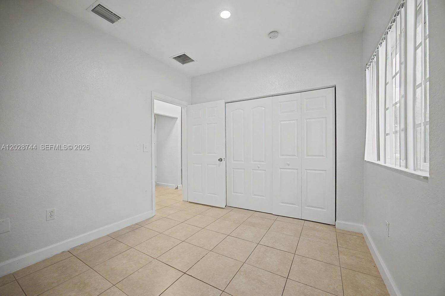 373 Ne 26th Pl 102 Property Photo 15