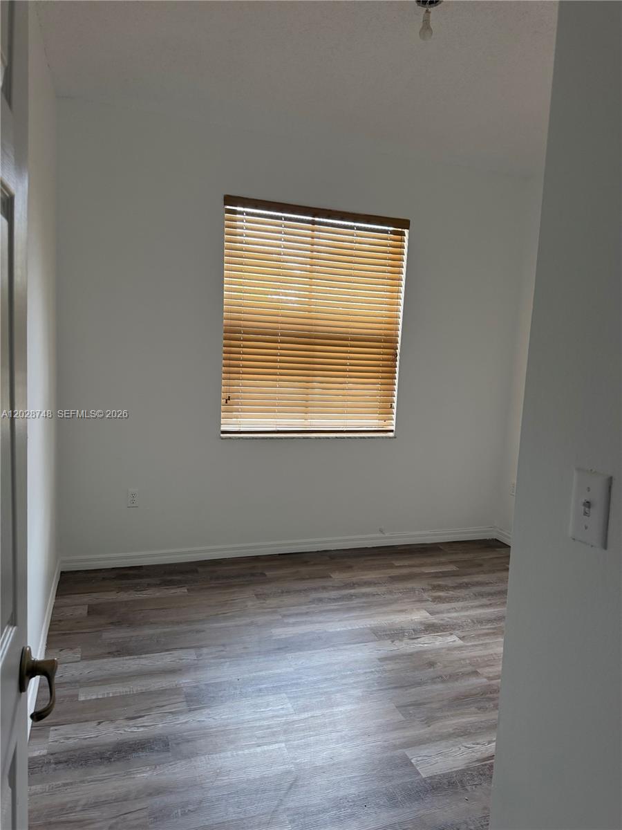 994 Ne 42nd Ter 0 Property Photo 3