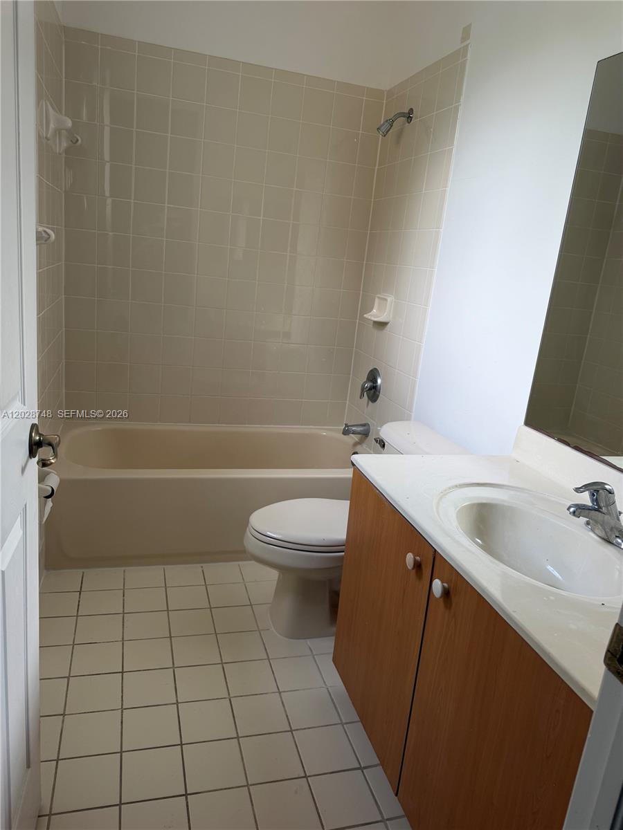 994 Ne 42nd Ter 0 Property Photo 14