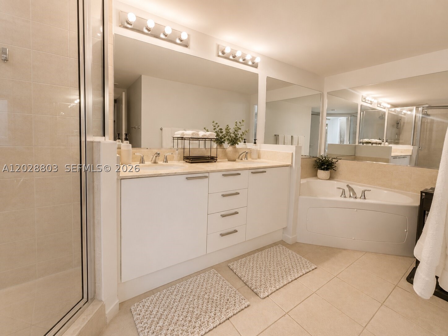16699 Collins Ave 2301 Property Photo 14