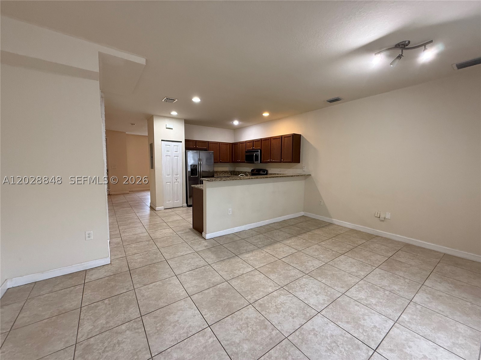 8923 W 35th Ave Property Photo 6