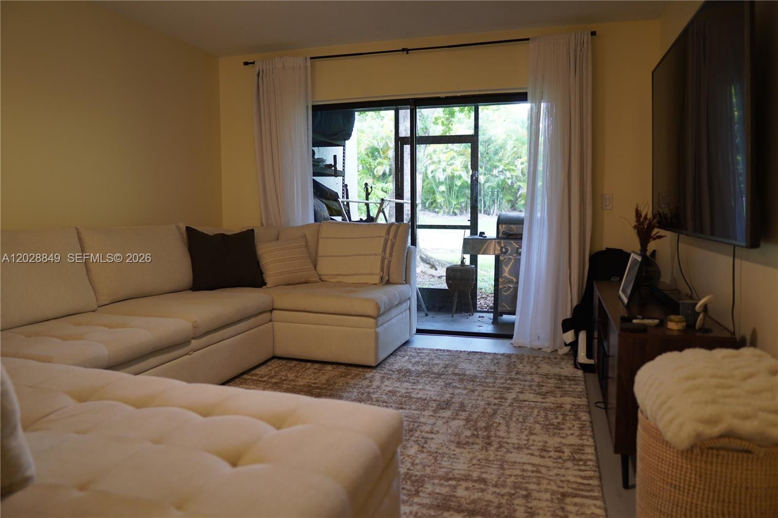 453 Lakeview Dr 2 Property Photo 5