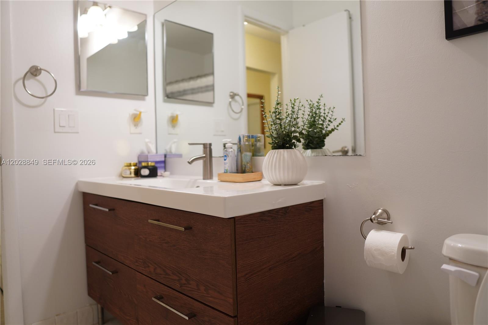 453 Lakeview Dr 2 Property Photo 30