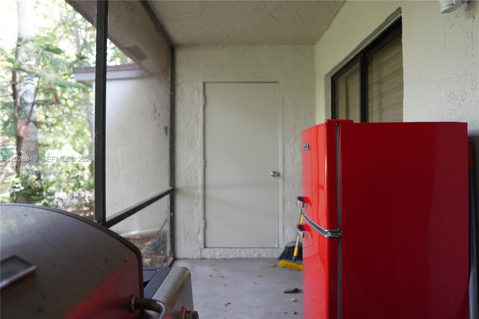 453 Lakeview Dr 2 Property Photo 34