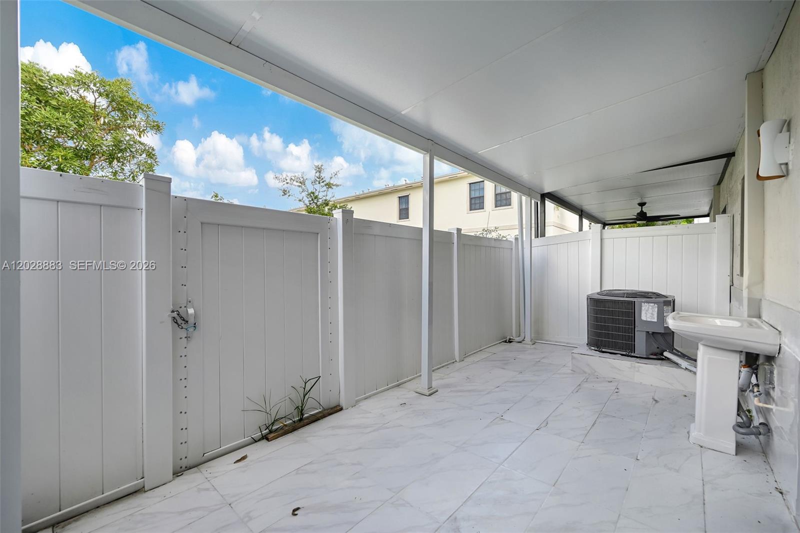 1130 Sw 6th Ct Property Photo 16
