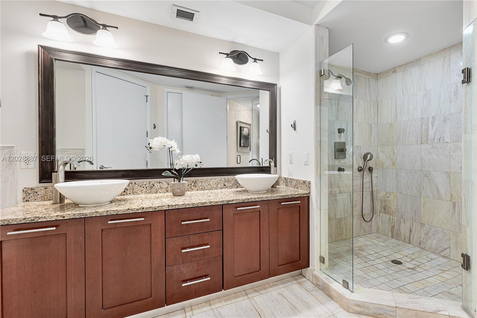 2501 N Ocean Blvd 452 Property Photo 13