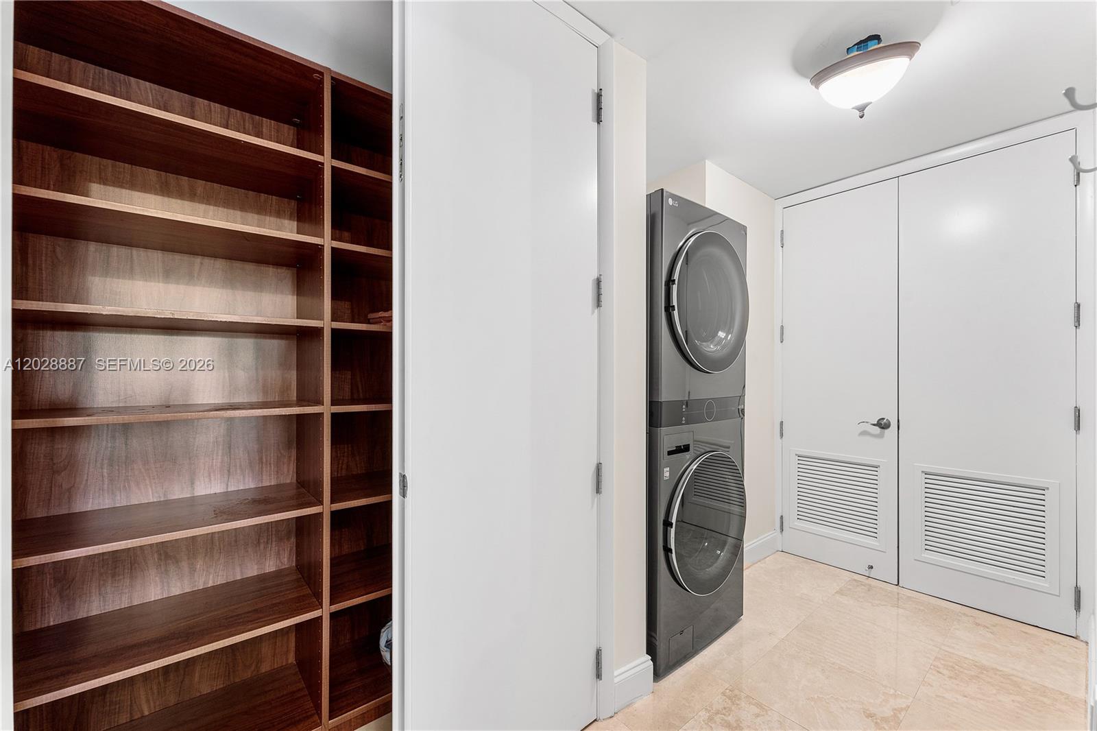 2501 N Ocean Blvd 452 Property Photo 19