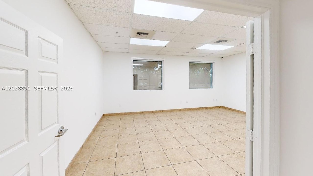 14240 Nw 77th Ct Property Photo 13