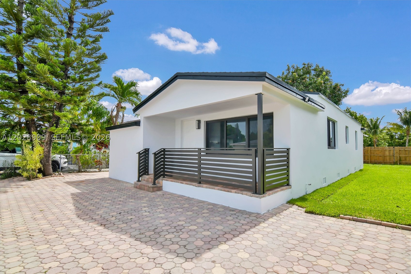 85 SW 30th Ave
