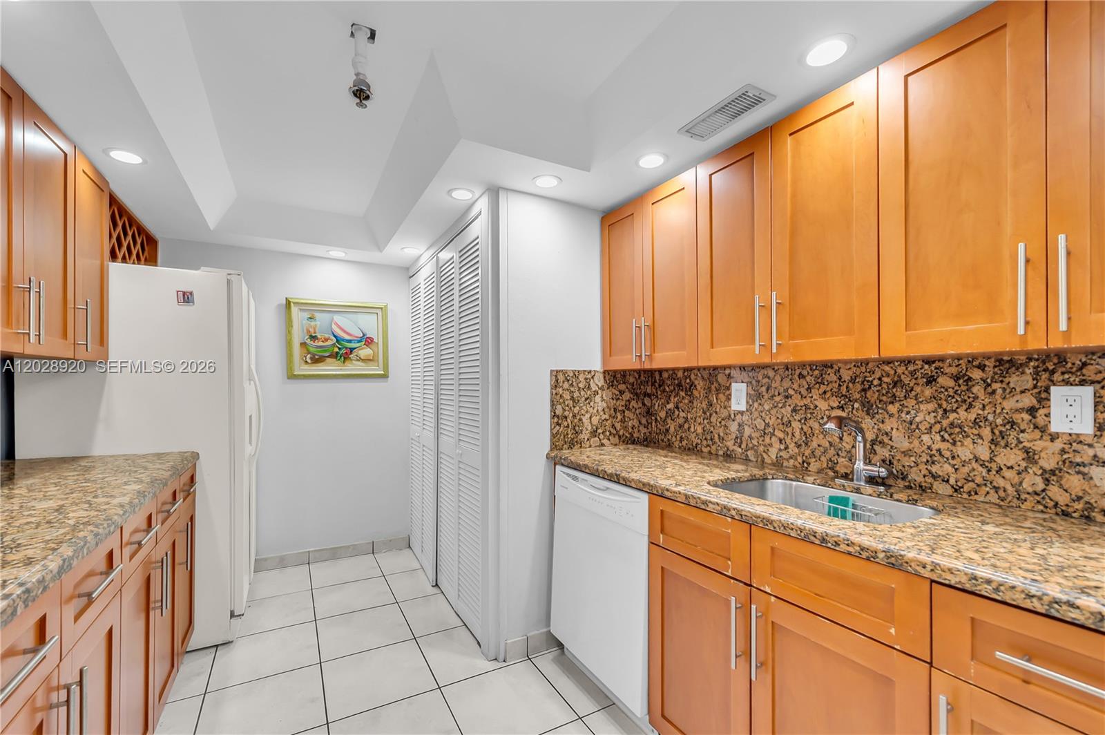 3200 Collins Ave 12-8 Property Photo 12