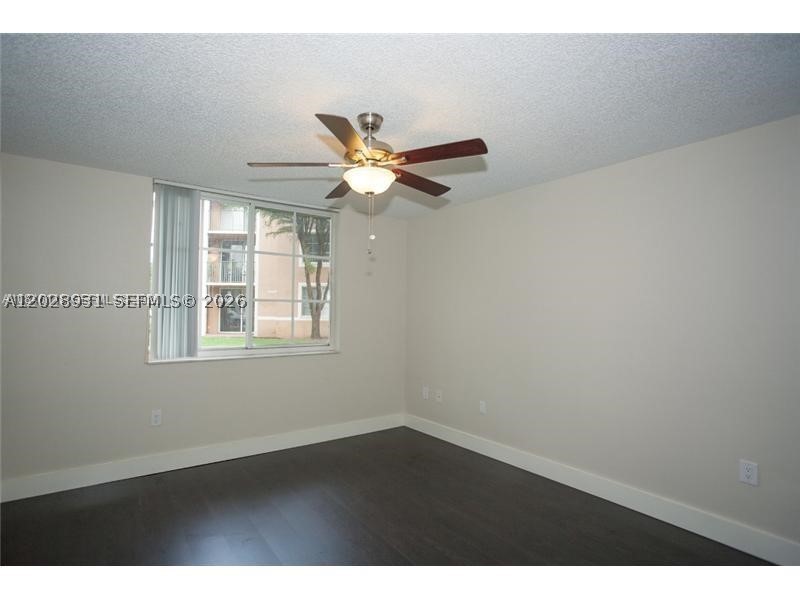 A12028931 Property Photo 11