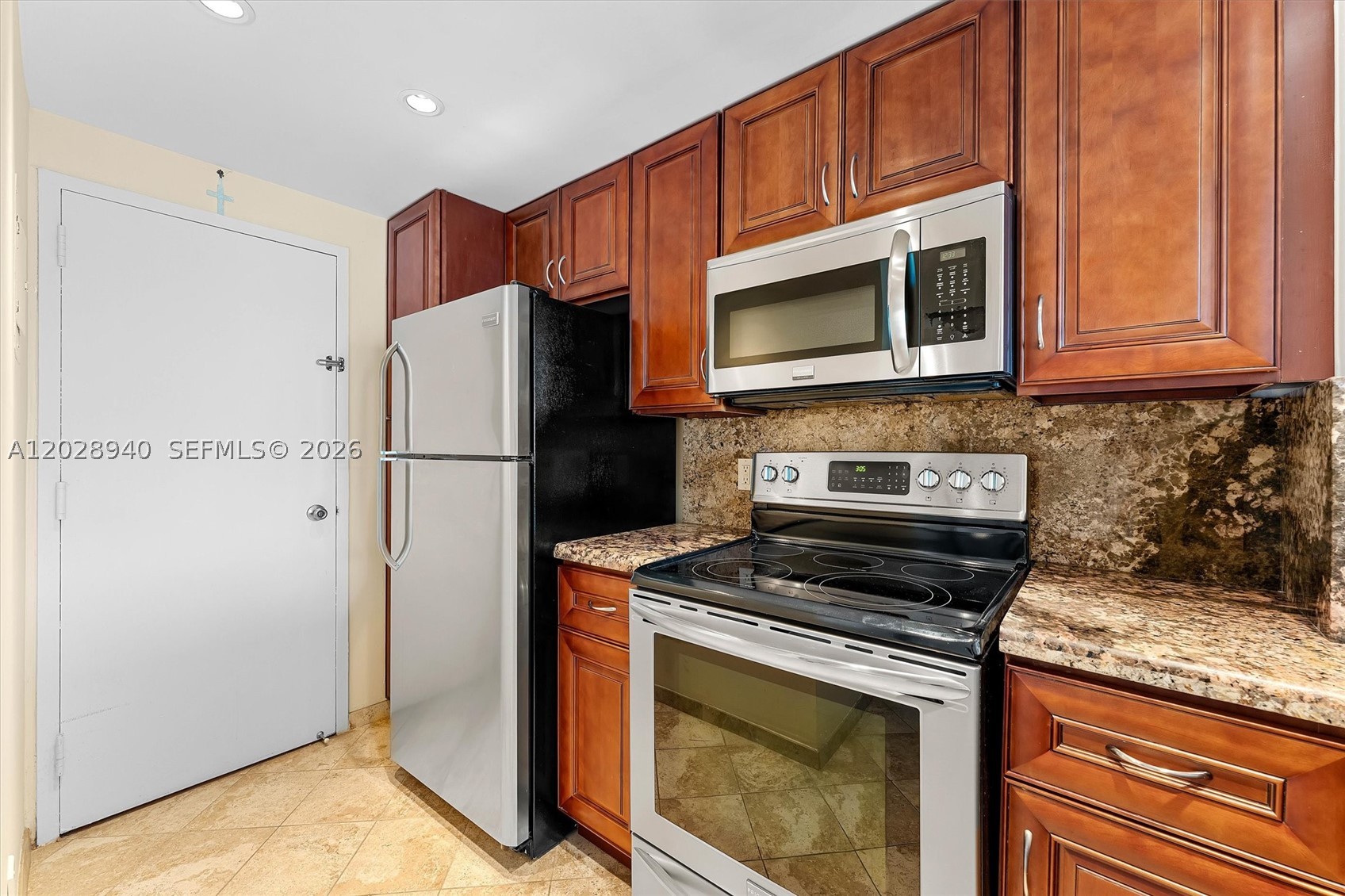 1965 S Ocean Dr 3l Property Photo 6
