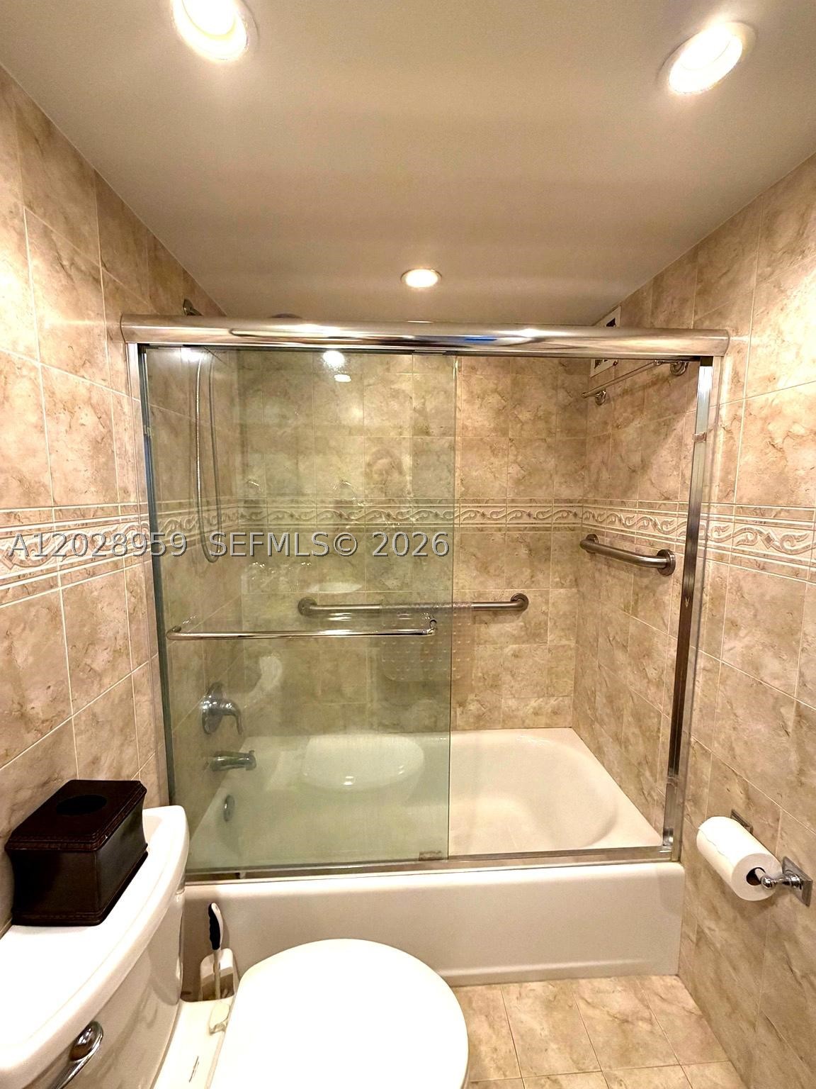 5005 Collins Ave 616 Property Photo 18