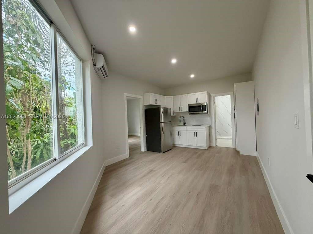 2425 SW 6th St 6 Property Photo 1