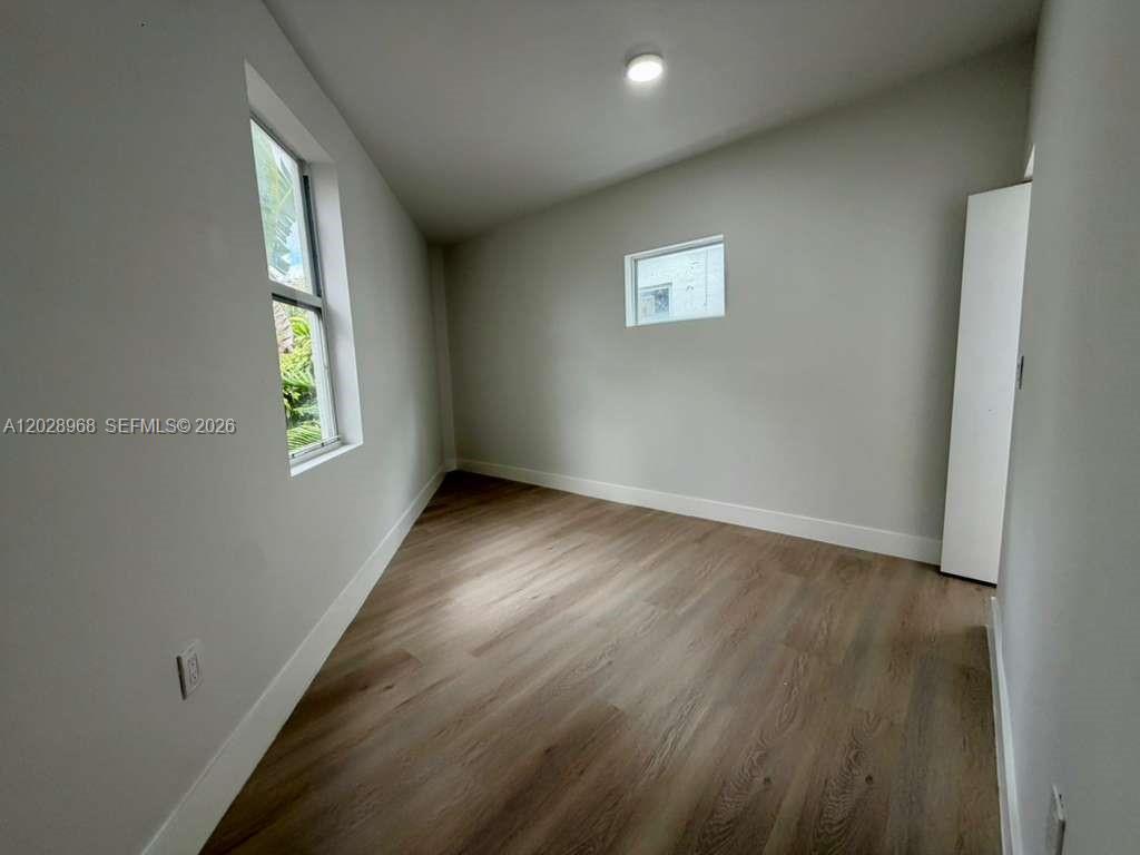 2425 Sw 6th St 6 Property Photo 5