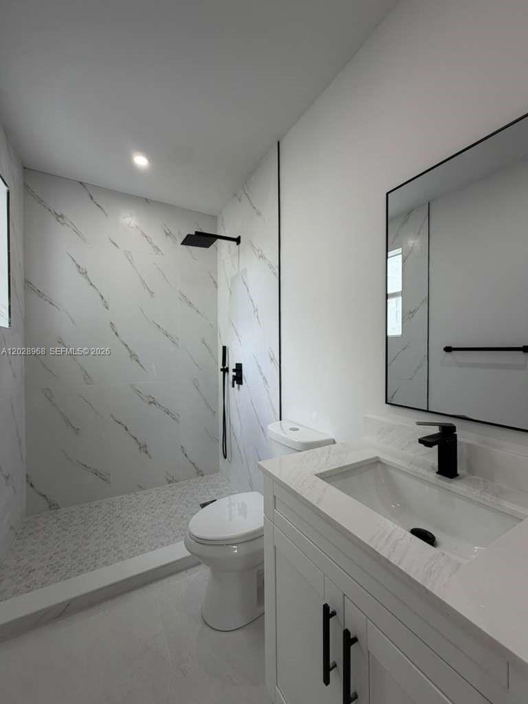 2425 Sw 6th St 6 Property Photo 9