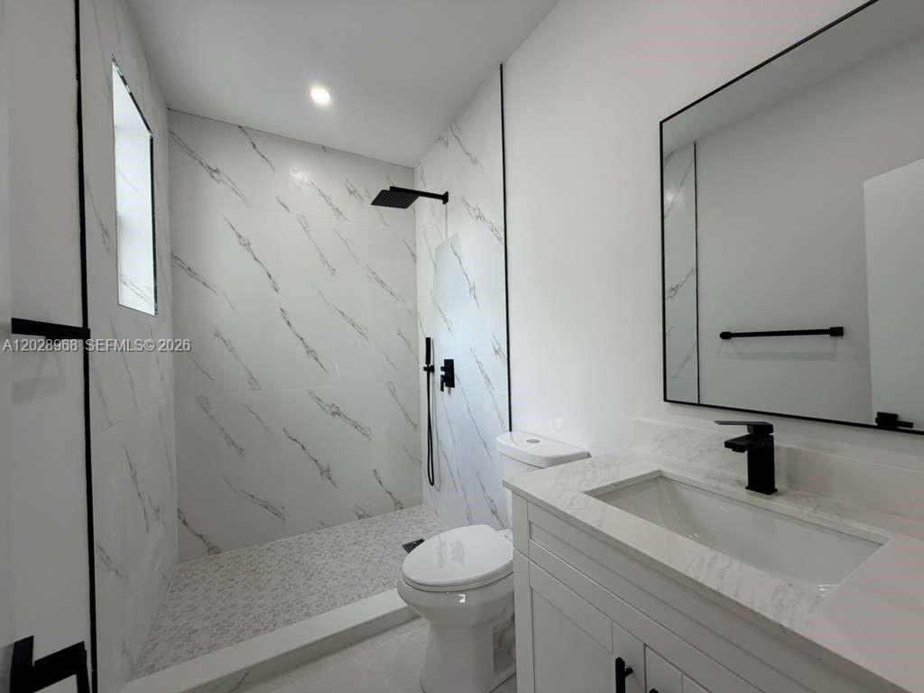 2425 Sw 6th St 6 Property Photo 10