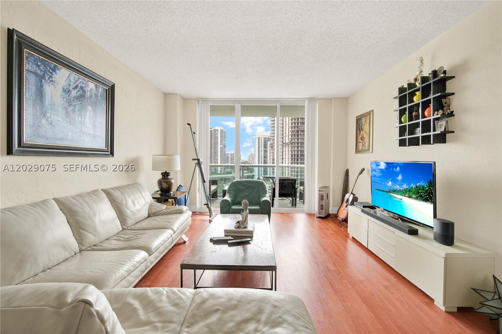 19390 Collins Ave 1419 Property Photo 6