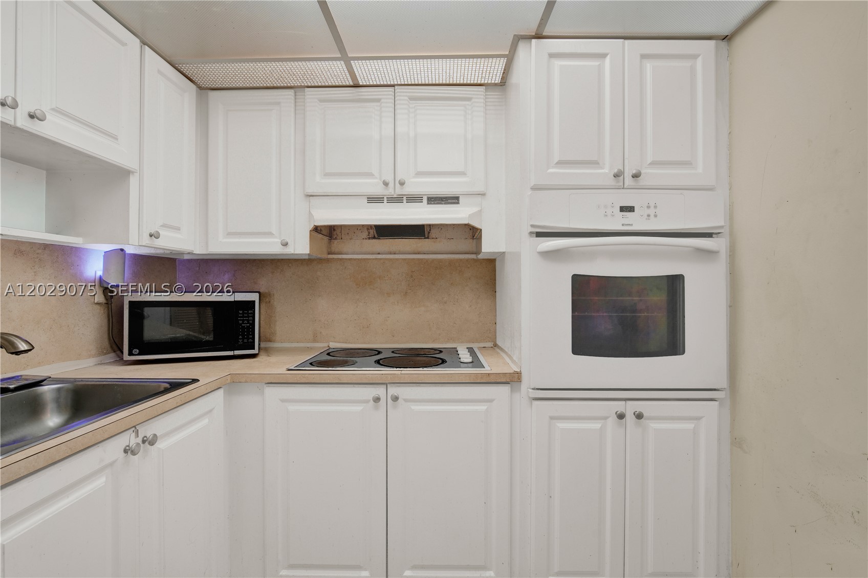 19390 Collins Ave 1419 Property Photo 20
