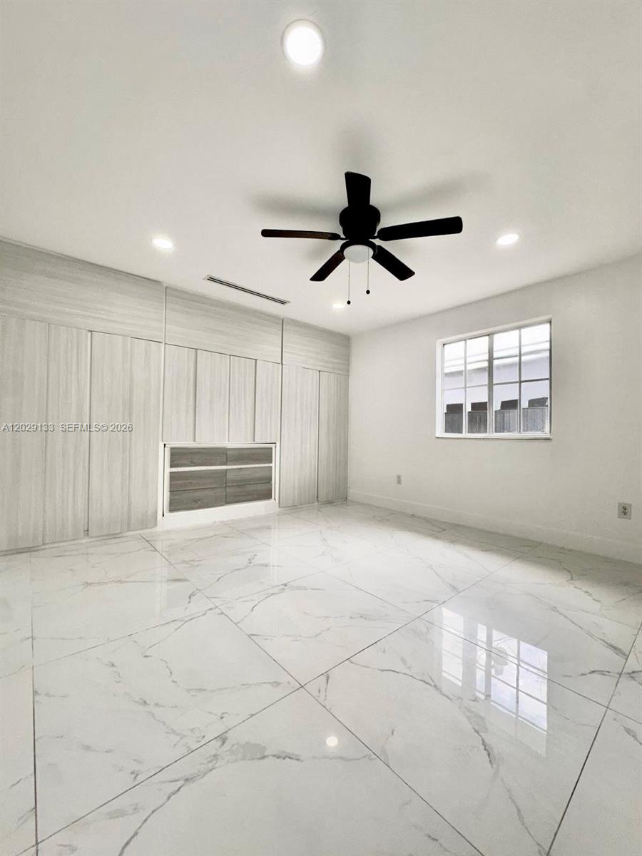 A12029133 Property Photo 16