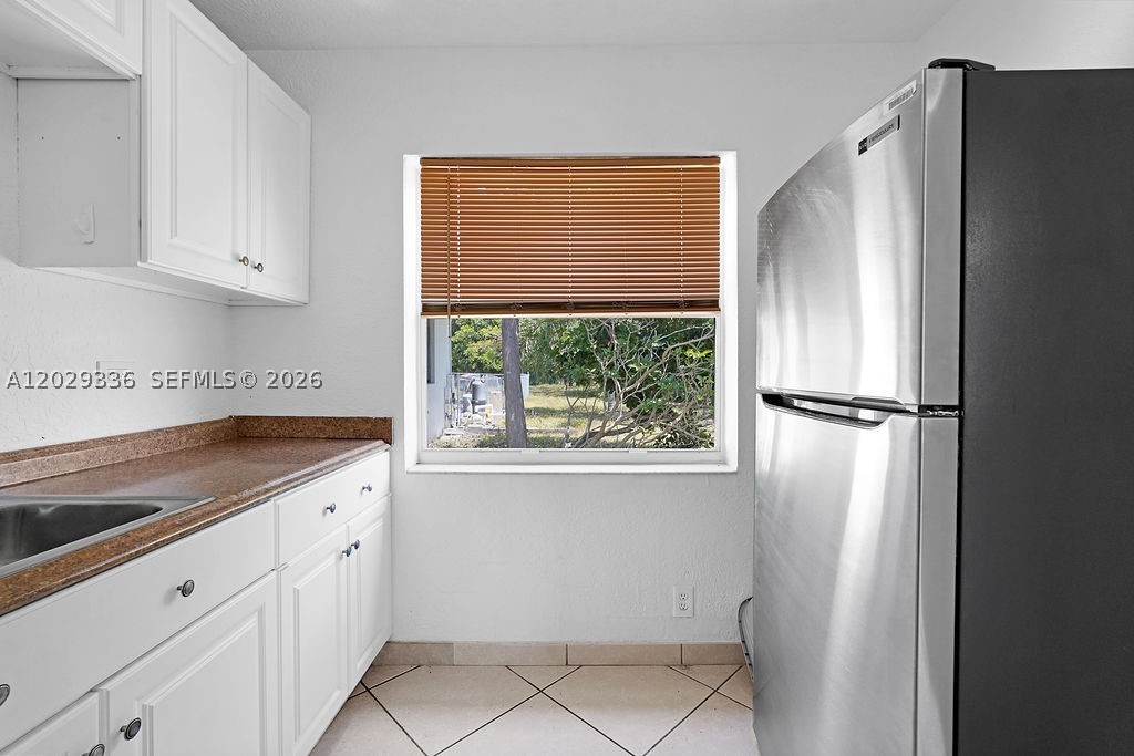 2415 Pierce St - Property Photo 3