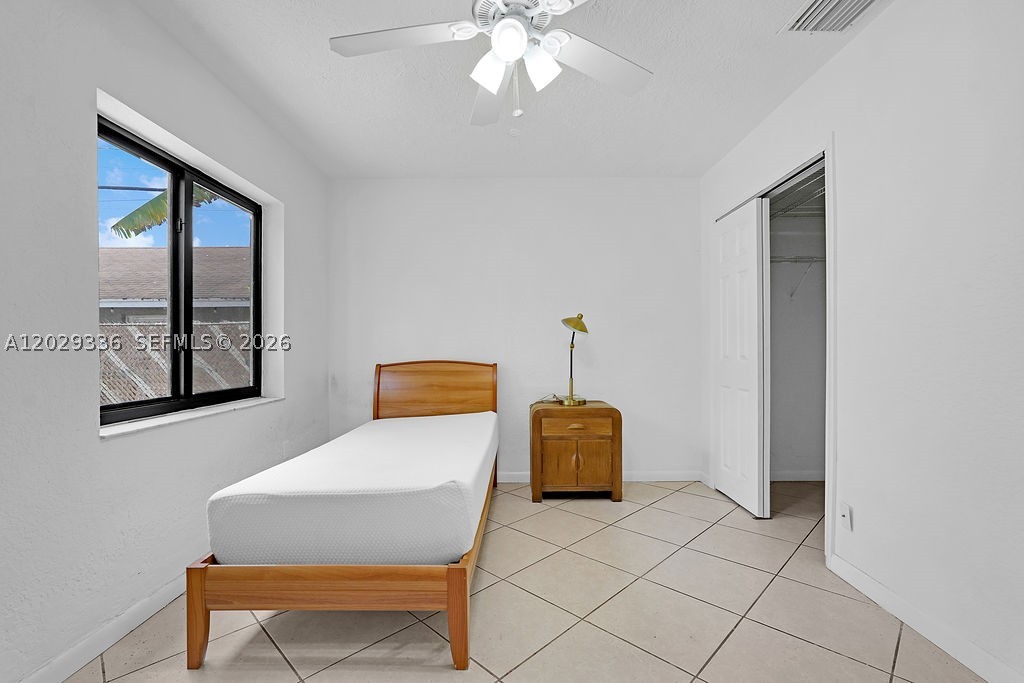 2415 Pierce St - Property Photo 6