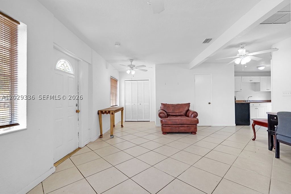 2415 Pierce St - Property Photo 9