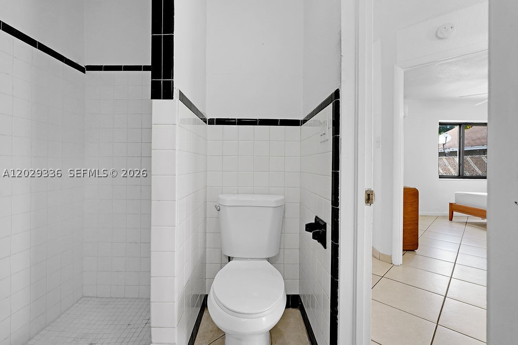 2415 Pierce St - Property Photo 14