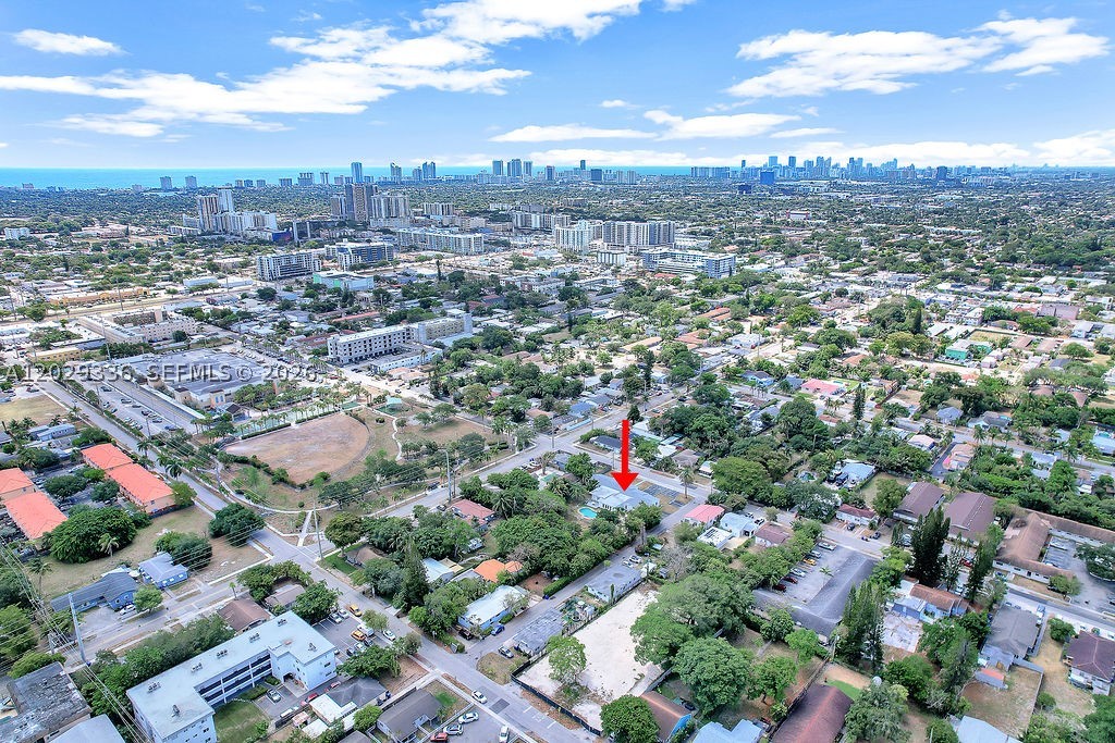 2415 Pierce St - Property Photo 22