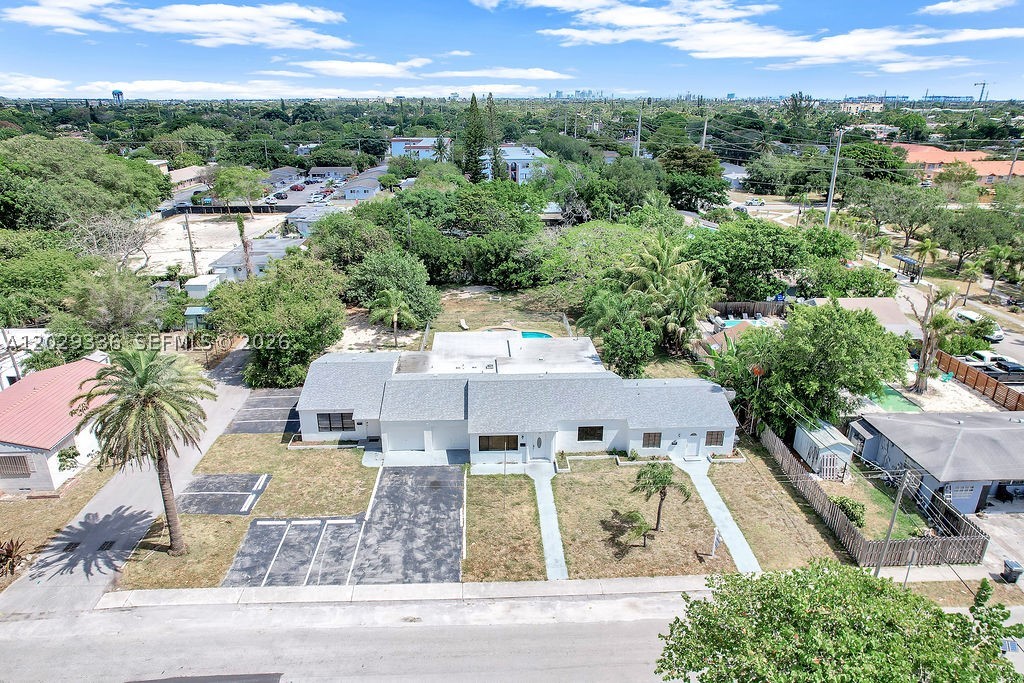 2415 Pierce St - Property Photo 23