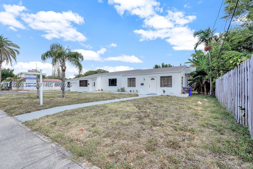 2415 Pierce St - Property Photo 24