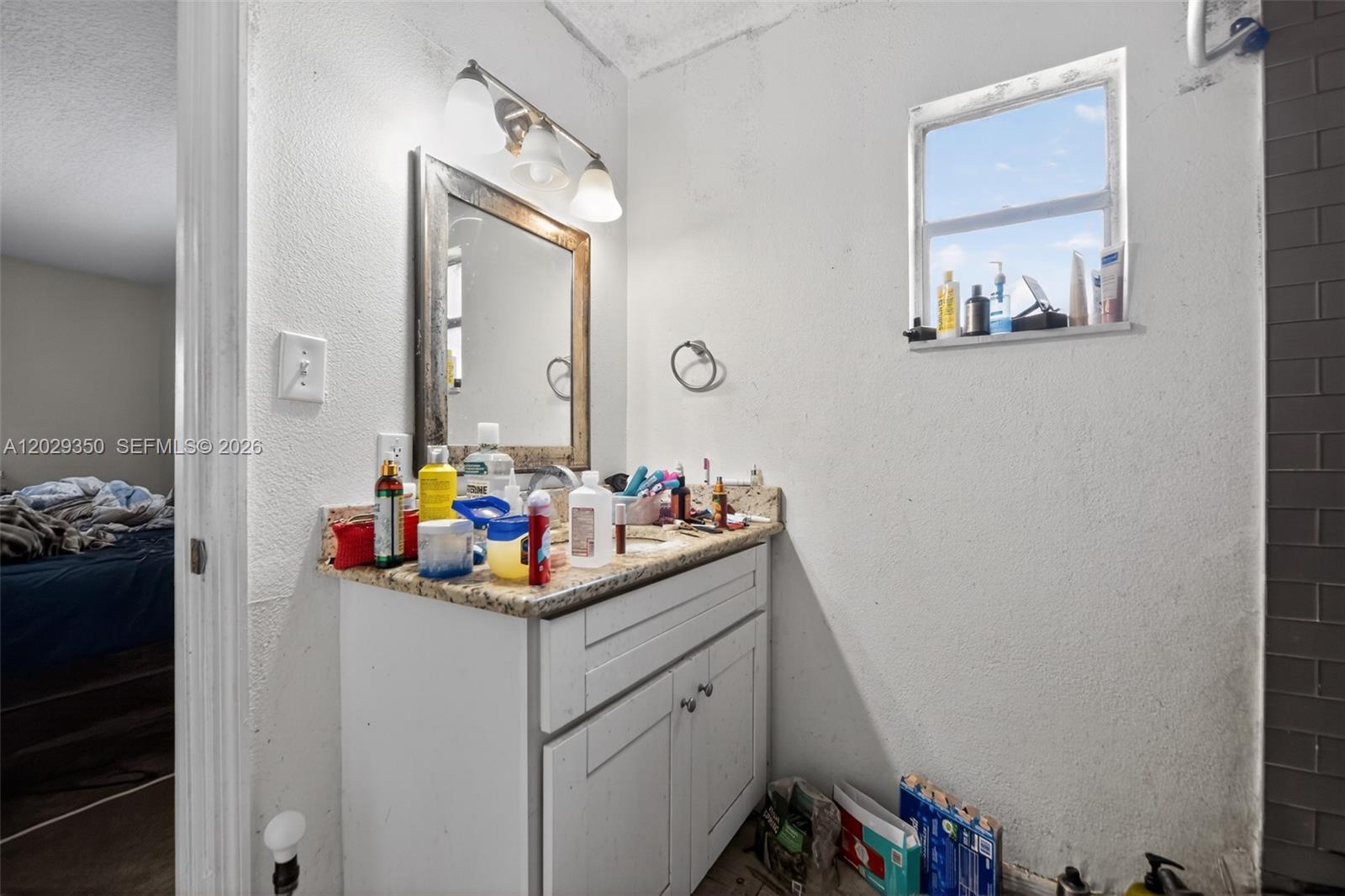570 N Hart Blvd Property Photo 16
