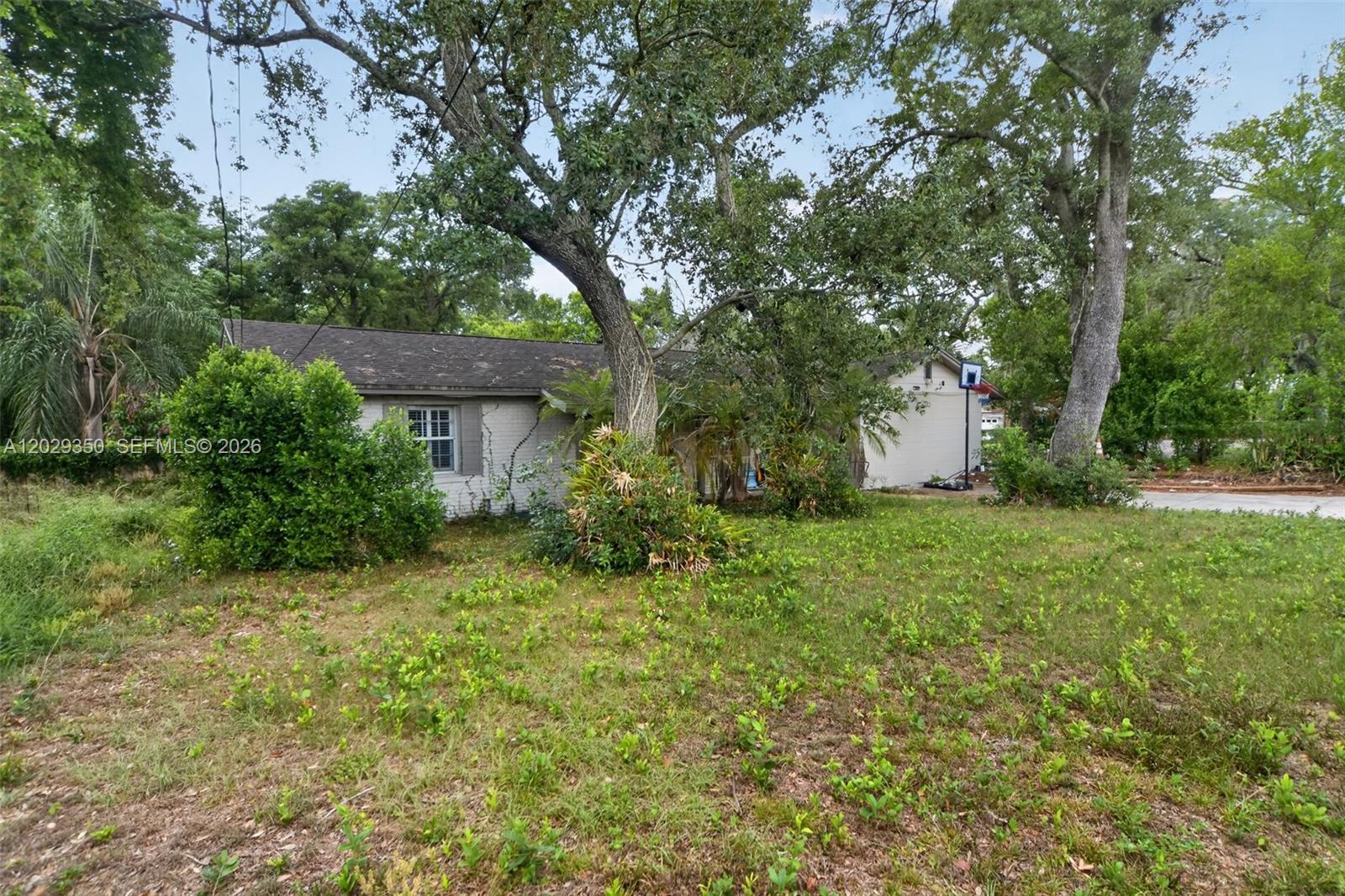 570 N Hart Blvd Property Photo 29
