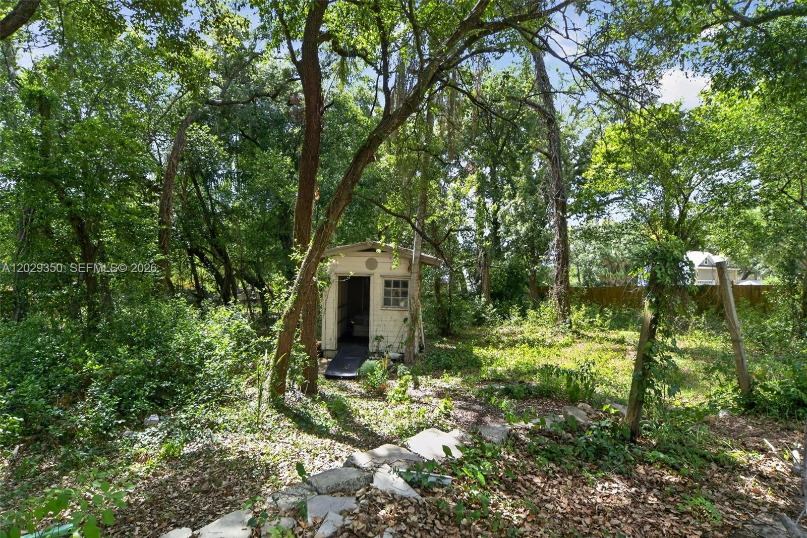 570 N Hart Blvd Property Photo 30